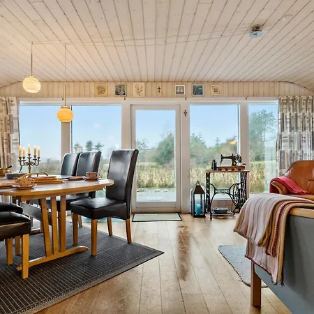 2 Bedroom Amazing In Nyaraló Farsø